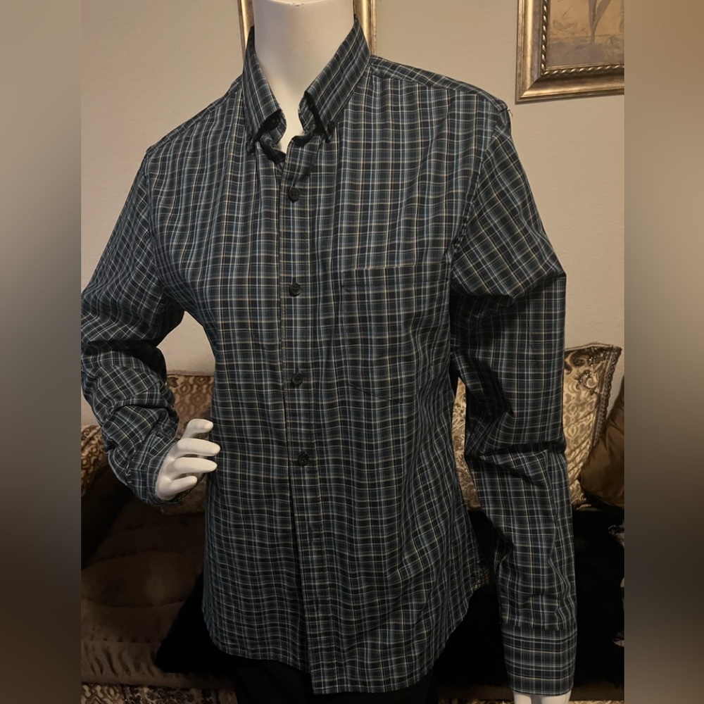 new Van Heusen men shirt size S